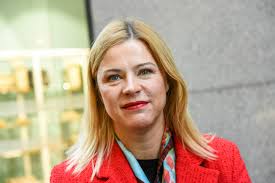 Riski Latvijas valsts reputācijai: Evikas Siliņas pagātne partijai nerūp