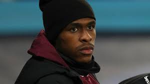 Issa Diop: West Ham defender becomes first concussion substitution in  English football