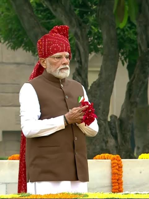 Independence Day 2026: PM Modi stays on tradition, sports Bandhani maroon safa for Independence Day - India Today