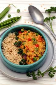 Curry De Lentilles Corail Aux Petits Pois Poivron Et Lait De Coco Curry De Lentilles Corail Recettes De Cuisine Curry De Lentilles