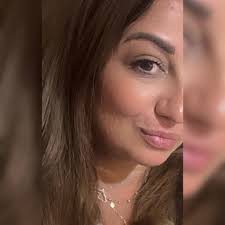 روان_بتقول الله يكفينا شر الاستناد على كتف يستثقلنا … كم ((آمين)) راح اشوف؟