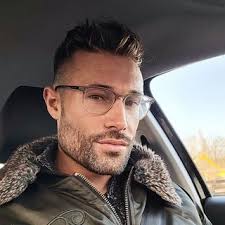 Email Address of @mattbladez Instagram Influencer Profile