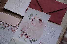 Migliaia di nuove immagini di alta qualità aggiunte a partire da € 2,09 iva inclusa. Sfondi Partecipazioni Rose In Rilievo Fantasie In Bianco Casetta Bianca Arredamento In Rilievo Coperte Tela