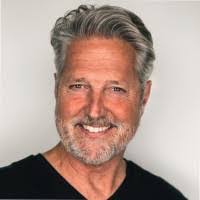 Chris Hildreth's Instagram, Twitter & Facebook