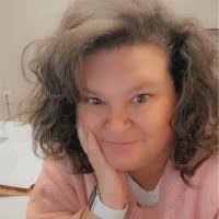 Sara Benedict's Instagram, Twitter & Facebook