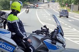 Verstarkte Polizeikontrollen Uber Ostern Motorradfahrer Im Visier Kreis Mettmann Wulfrath Ratingen Heiligenhaus Velbert Mettmann Top