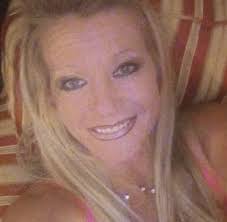 14 kt gold earrings and small heart pendant