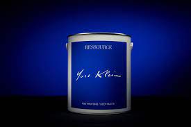 Mettez de la couleur dans votre intérieur avec notre large gamme de. Le Bleu Klein La Nouvelle Teinte Tendance Cdeco Fr