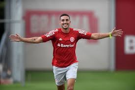 In the current season for internacional thiago galhardo gave a total of 50 shots, of which 28 were shots on goal. 29t53mjfmpd5wm