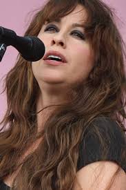 Official site for alanis morissette. Alanis Morissette Starportrat News Bilder Gala De