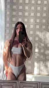 Vika Pogribnyak :: Female muscle gif :: female muscles :: misc :: Muscular  Female :: Relevium Musculos (FM) - JoyReactor