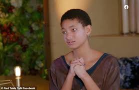 Willow Smith Says She S Pleased With Mother Jada For Speaking About Her Relationship With August Alsina Newswep