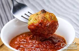 It´s packed with flavor, easy to make and the zucchini has the most incredible texture. Zucchini Garlic Bites
