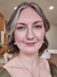 ✨ FROM CINDERELLA TO PRINCESS ✨ This is what I LIVE for! 💕 Susan booked me  for her sister's hen night through Booksy, and honestly, her review just  made my whole week.