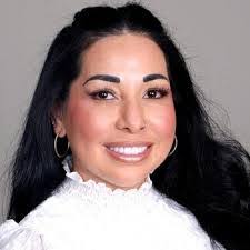 Stacie Watts's Instagram, Twitter & Facebook