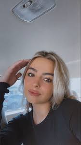 A little over a year ago, addison rae easterling rode down the boulevards of beverly hills in an uber to meet with marcelo camberos, the chief executive officer of ipsy, the. Addison Rae Makeup Wallpapers Wallpaper Cave