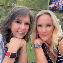 Mya McRae and Ross Symens' Wedding Website