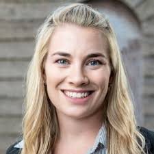 Darcy Barr's Instagram, Twitter & Facebook