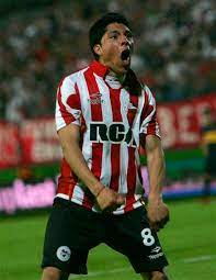 El volante finaliza su contrato con river y desde el pincha intentaría repatriarlo para que pueda retirarse con la camiseta del león. Infopincha Ar Twitter Edlp Enzo Perez Fue Convocado Para Reemplazar A Manuel Lanzini Y Jugar El Mundial De Rusia Felicitaciones Enzo Campeon Copa Libertadores 2009 Y Torneo Apertura 2010 Https T Co X6qh9khdek