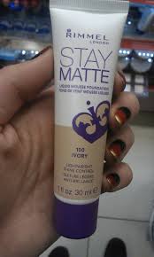 Lightweight texture that won't feel heavy or greasy. Rimmel Stay Matte Liquid Mousse Foundation A Perfect Masquerade