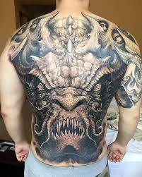 The most common symbolic interpretation of a skull is the image of death and mortality. Queen Tattoo Supply 30 Hinh XÄƒm Kin LÆ°ng Ä'áº¹p Nháº¥t 2018