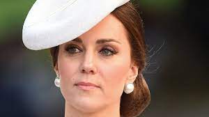 The duke and duchess of cambridge went head to head in a race this afternoon as they took part in a training day for the london marathon at the queen elizabeth olympic park (qeop) in london. Kate Middleton Die Reinste Folter Herzogin Kate Wurde Fruher Gemobbt News De