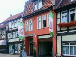 Al duomo restaurant at the deutsches haus hotel serves italian specialties. Hotel Deutsches Haus Gastezimmer Northeim
