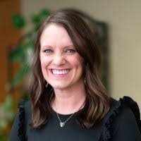 Linda Shaub's Instagram, Twitter & Facebook