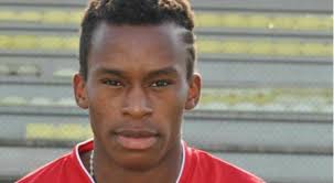 Picchia l'arbitro dopo un cartellino rosso, calciatore del Pagnacco  squalificato fino al 2026