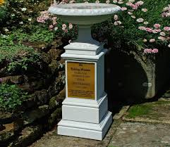 Garden memorialsavailable in metallic gold, brushed silver, black or white acrylic plates. Haddonstone Memorial Urn Bird Bath With Plaque Gardensite Co Uk