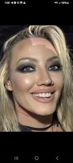 A great shot of Nita Strauss recreating that iconic photo of the legendary  Mr. Jason Becker.