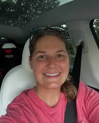 Oops… we're a little fashionably late 😅 But these smiles were way too good  to skip! #WHTSelfieWednesday (on a Thursday)