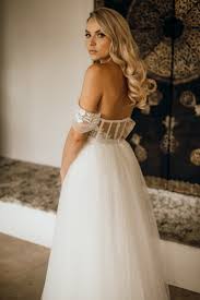 Einfach ein hochzeitskleid aus geld falten, mit dieser diy anleitung für ein kleid aus geldscheinen. Boho Hochzeit Im Magical Homes Brautmode Brautkleid Hochzeit