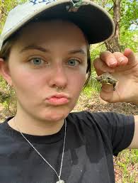Hello! My name is Emma Davis and this is my second week as the TPWD DFW  Urban Wildlife Biologist Intern. I currently attend the University of North  Texas, majoring in Pre-Ecology for