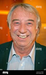 Cabaret archive hi-res stock photography and images