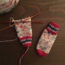 These easy, cozy knit tube socks make great gifts! Jenny S Kitty Tube Socks Knitting Project Detail At Jimmy Beans Wool