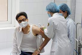 M = triệu, k = nghìn. Pho Thá»§ TÆ°á»›ng VÅ© Ä'á»©c Ä'am Tiem Thá»­ Nghiá»‡m Váº¯c Xin Covid 19 Cá»§a Viá»‡t Nam