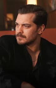 Get ready for the romantic movie 👉urlgo.in/g0fga