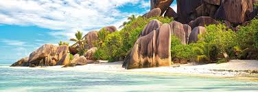 Attention, elles ne sont pas dans l'ordre, on vous laisse le soin de les classer en fonction de vos préférences. Plages Paradisiaques Notre Top 20 A Travers Le Monde