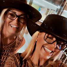 What are the best restaurants in St Barts for a 20th wedding anniversary  celebration?