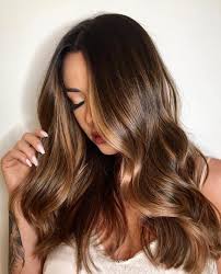 10 Biggest Spring Summer 2020 Hair Color Trends You Ll See Everywhere Ecemella Brown Hair Balayage Brown Hair Colors Hair