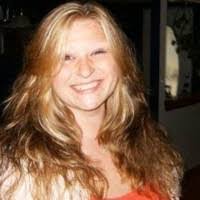 Robyn Roy's Instagram, Twitter & Facebook