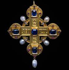 Antique Medieval Style Jeweled Gold Cross Pendant Brooch Etsy In 2021 Gold Cross Pendant Antique Jewelry Ancient Jewelry