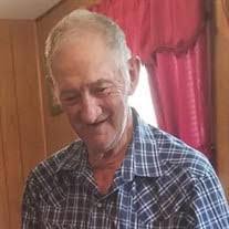 Robert Elliott's Instagram, Twitter & Facebook