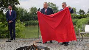 Prezidentské trenky jdou znovu k soudu! Tema Ztohoven Hospodarske Noviny Ihned Cz