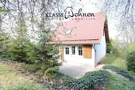 Ein haus in einem kleinem ort im harz , einige zimmer sind leer andere bis zur decke voll gestopft. Haus Zum Verkauf Jahnstrasse 54 A 06485 Quedlinburg Gernrode Harz Kreis Mapio Net