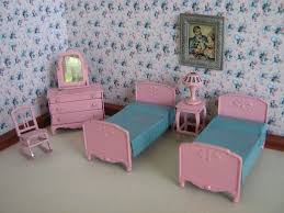 Vintage Tootsie Toy Metal Dollhouse Bedroom Furniture In Pink Six Pieces In Half Scale Dollhouse Furniture Bedroom Furniture Dollhouse Bedroom