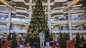 Seperti berkumpul bersama keluarga, menyantap hidangan spesial, hingga mengirim ucapan selamat hari natal. Sebar 40 Ucapan Selamat Hari Natal 2020 Ini Yuk Suara Banten