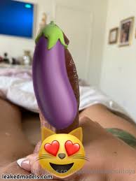 Rose Montoya  https:  queenrosemontoya  rosalynnemontoya Photo Nude  Leaks OnlyFans 5 - Modèles Leakées