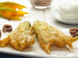 Freschi fiori di zucca ripieni mozzarella filante e filetti di acciughe saranno perfetti per accompagnare un arrosto di carne, un contorno croccante e asciutto adatto la tavola del natale o la cena di capodanno. Fiori Di Zucca Fritti Ripieni Con Mozzarella E Acciughe Cook Cucina Corriere It